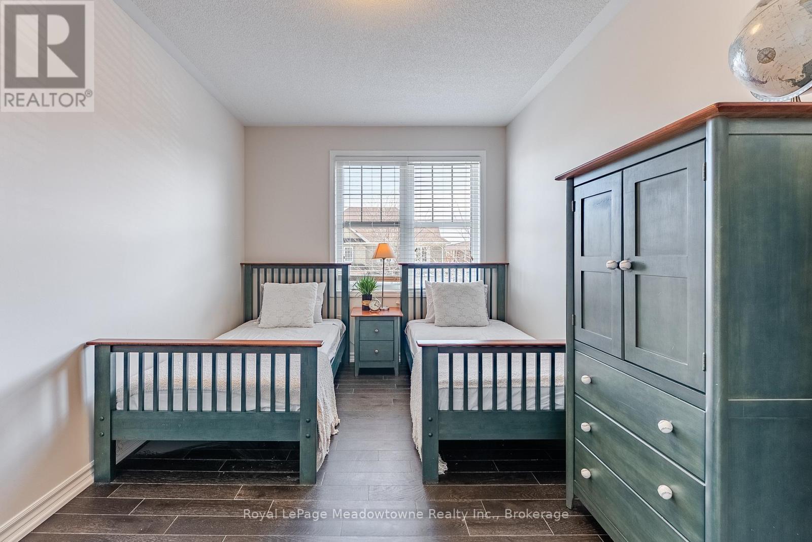 325 GLEAVE TERRACE - 31