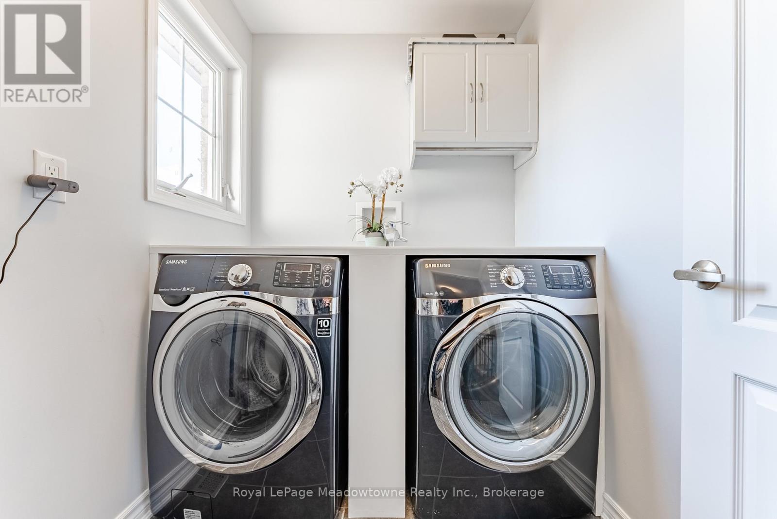 325 GLEAVE TERRACE - 33
