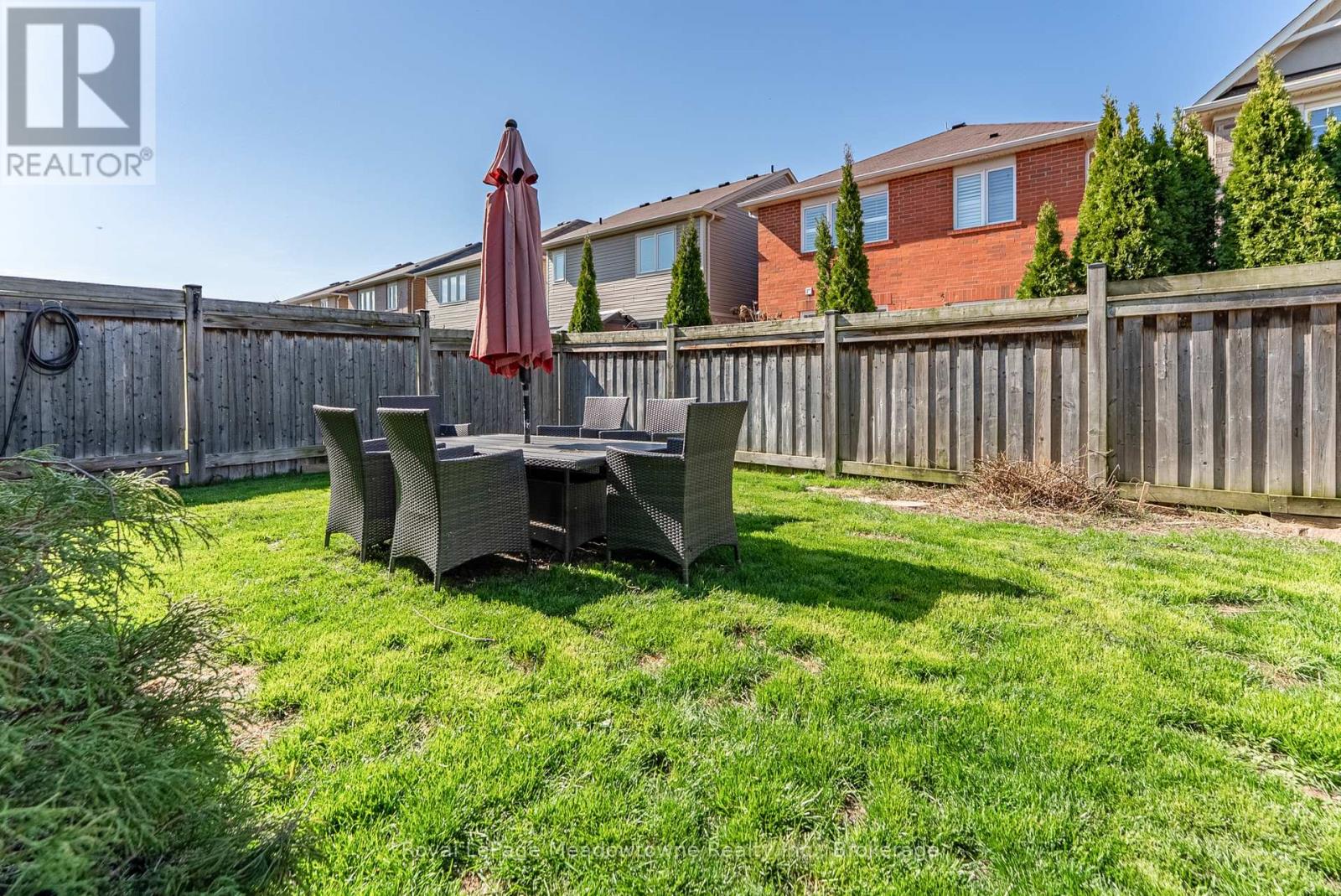 325 GLEAVE TERRACE - 34