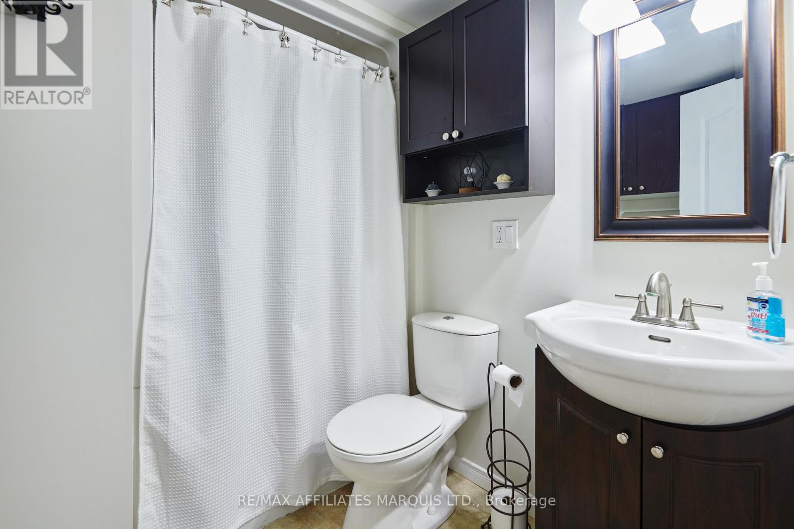 Basement Apartment Bathroom