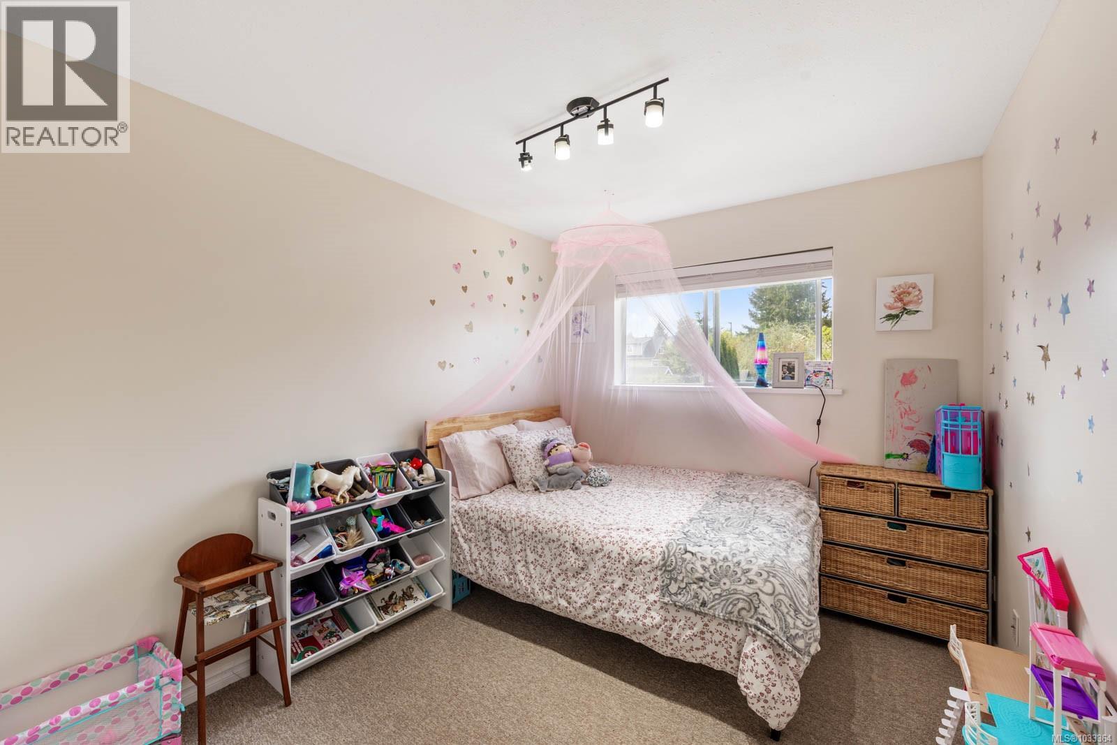 #B 345 Menzies Ave - 9