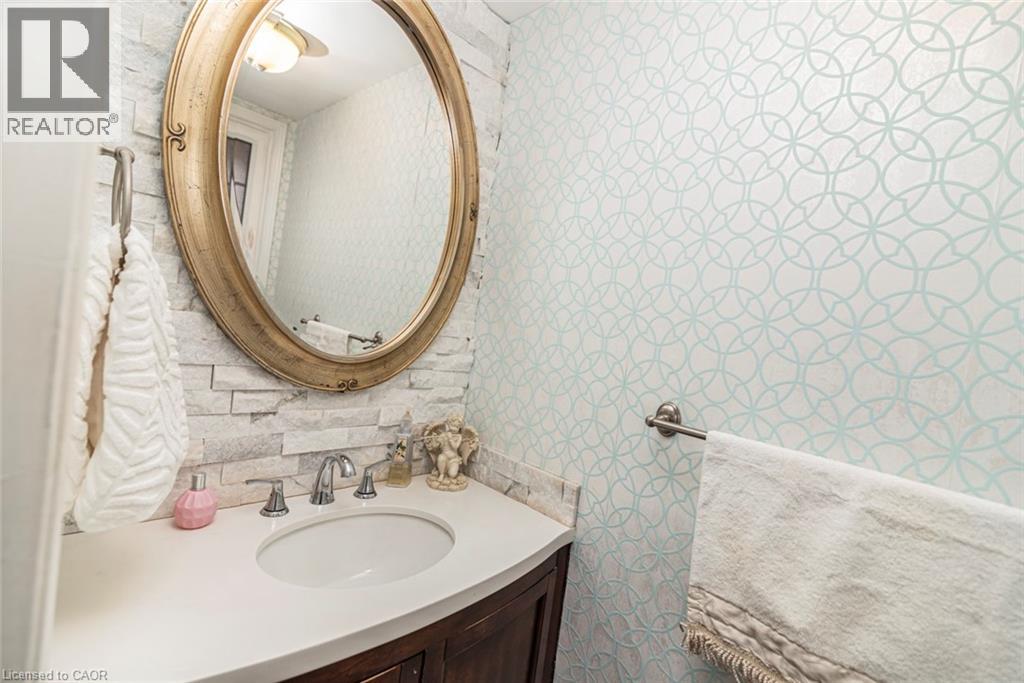 255 MOUNT ALBION Road Unit# 22, Hamilton, Ontario, L8K6P7 — Photo 22