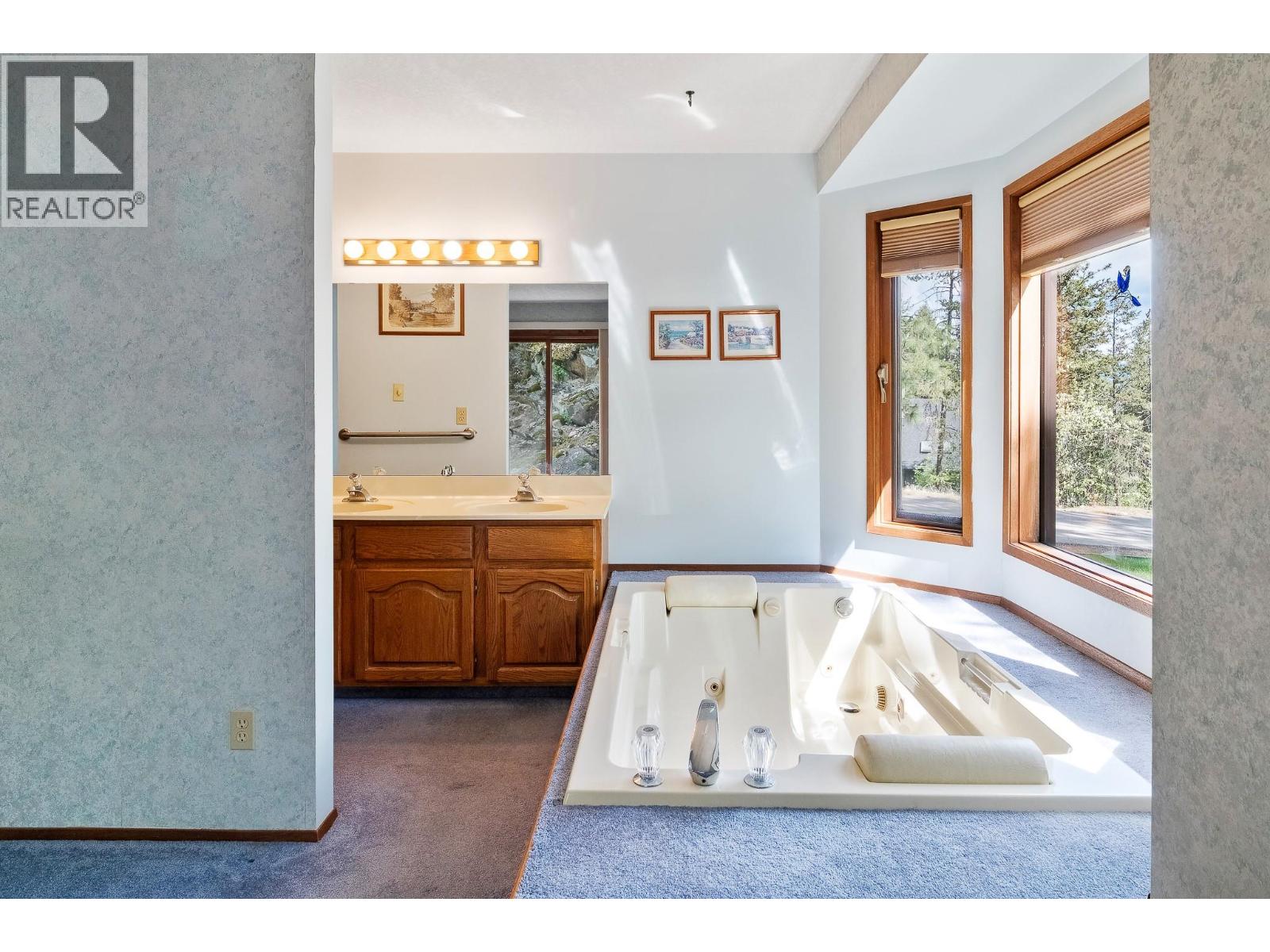 9276 Chinook Road, Vernon