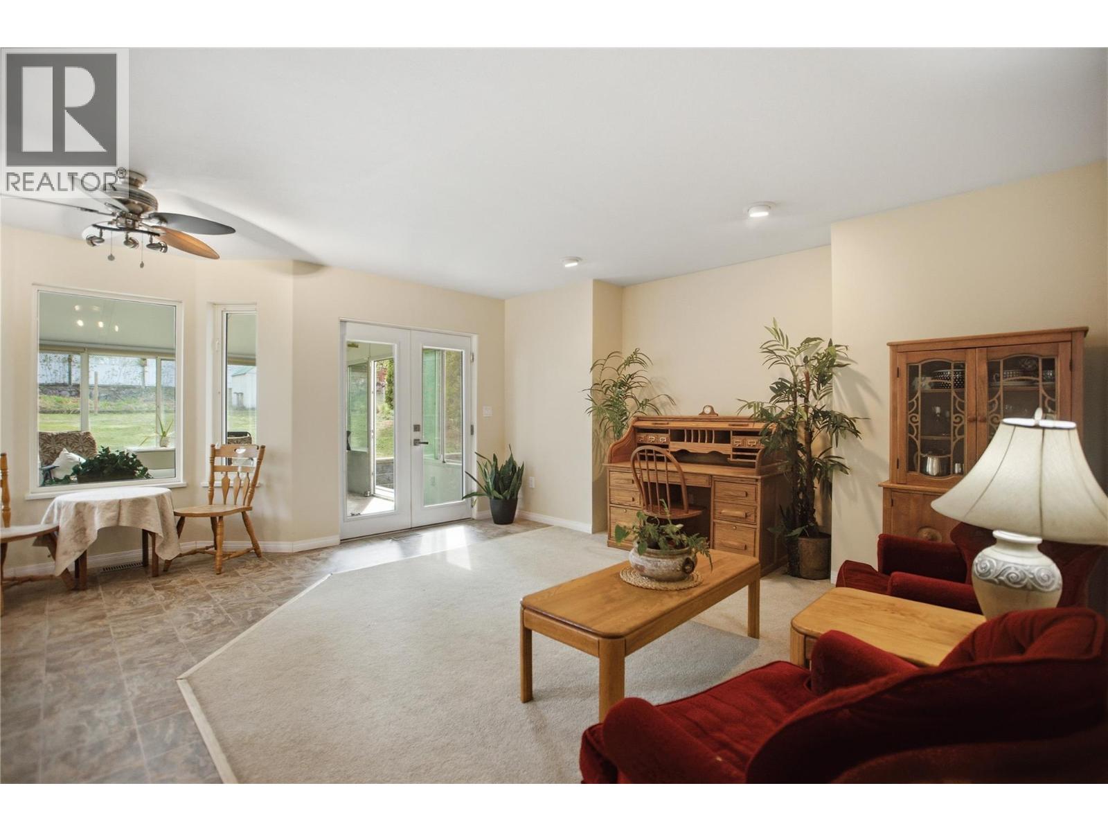 2890 SCOTT Place - 19