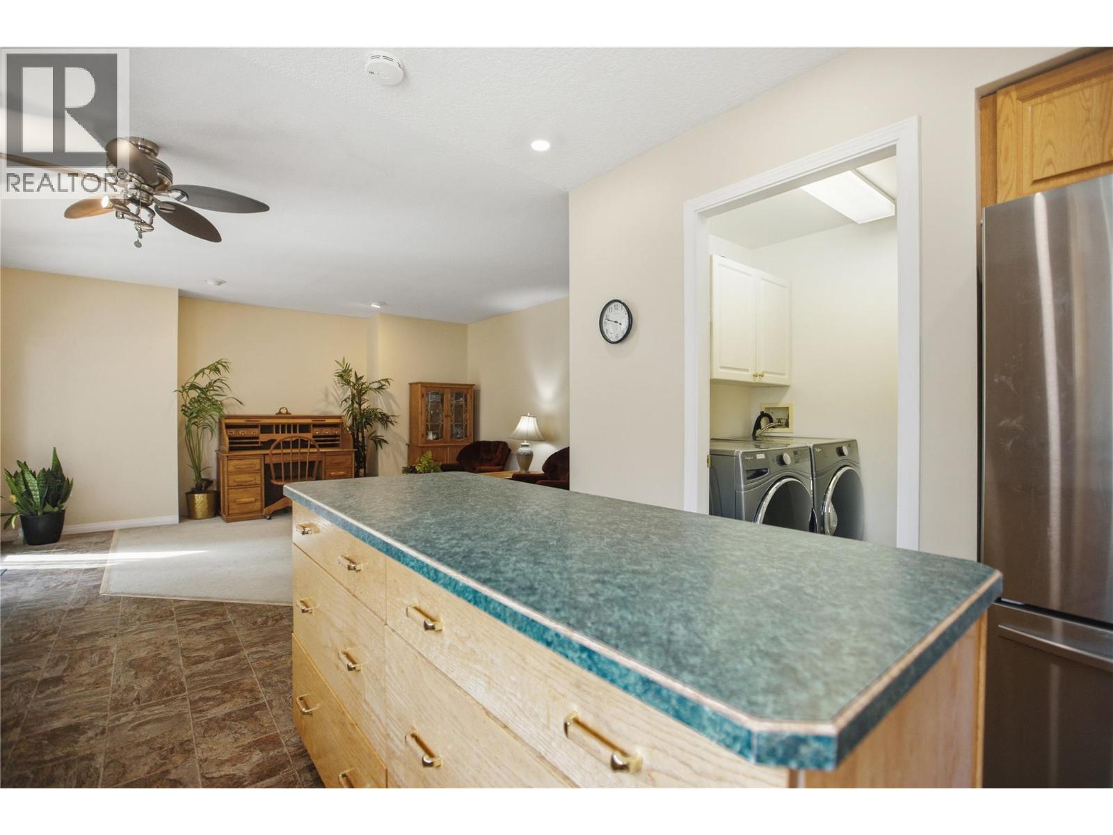 2890 SCOTT Place - 20