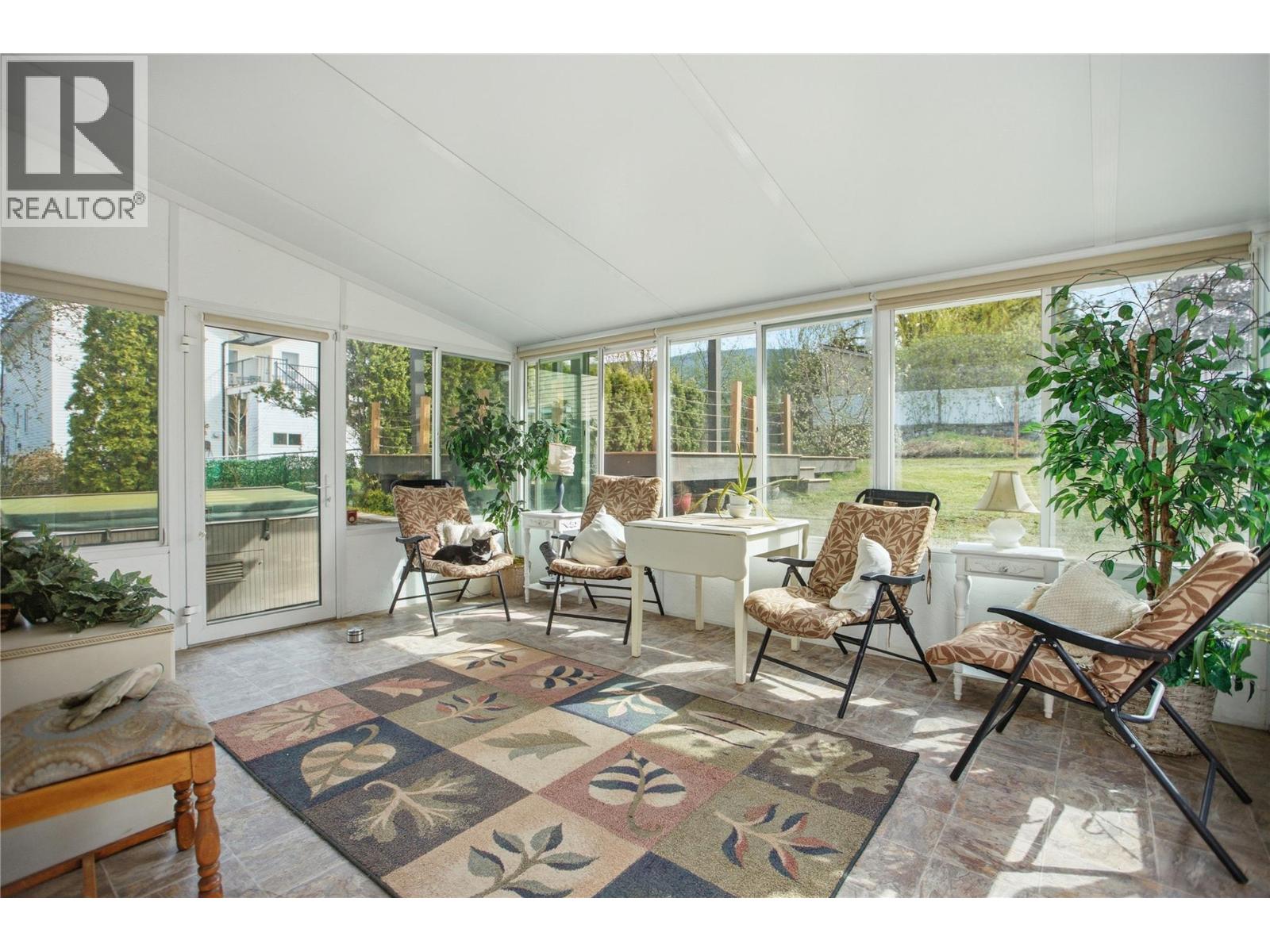 2890 SCOTT Place - 37