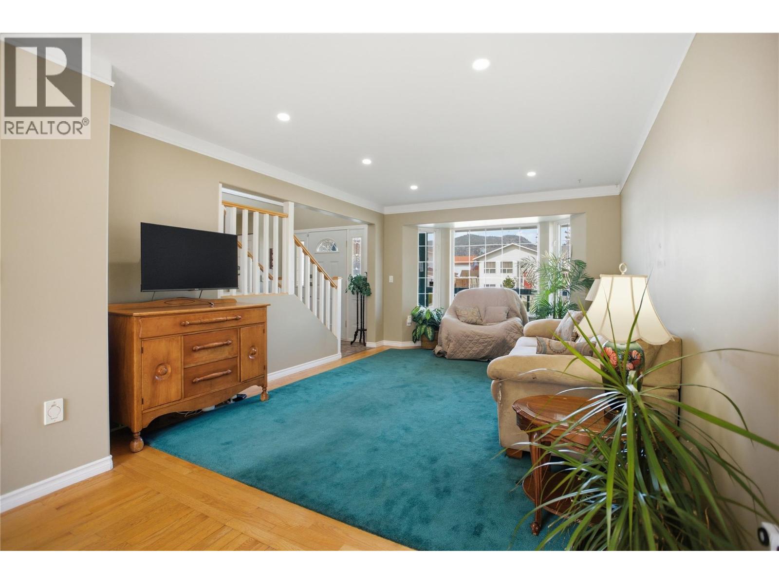 2890 SCOTT Place - 8