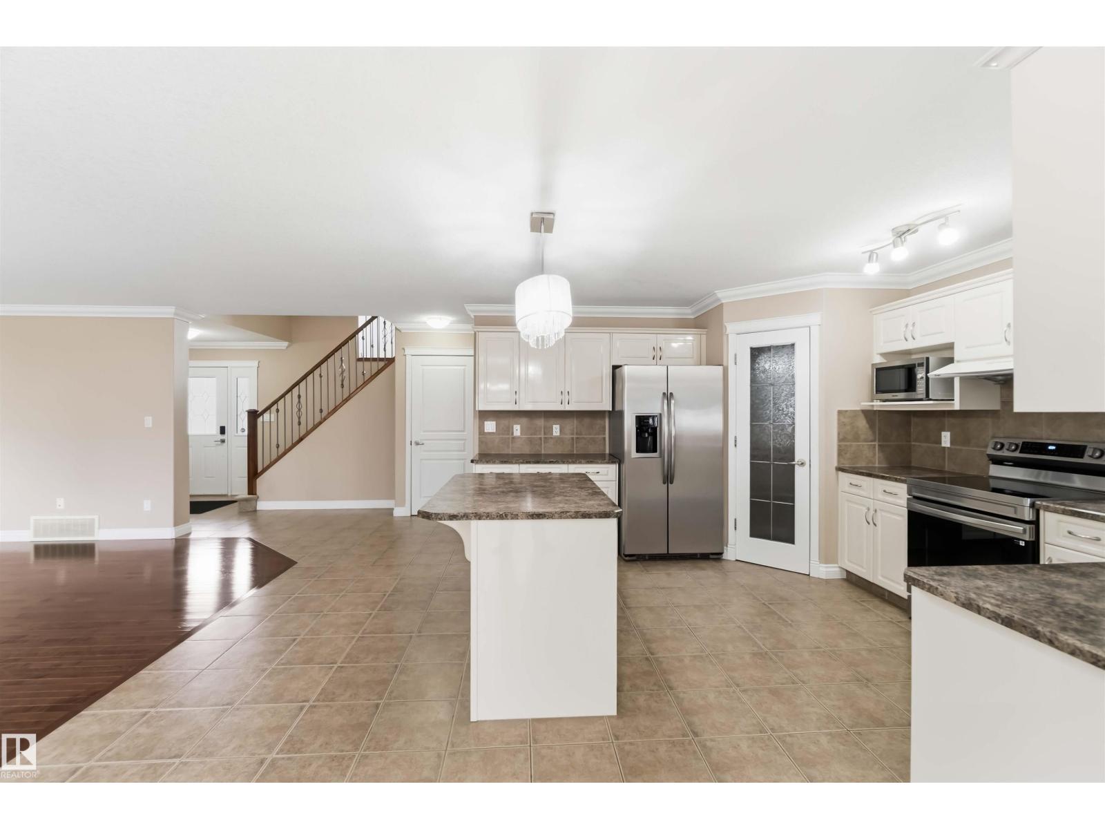 16412 60 ST NW - 8