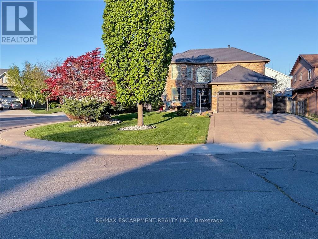 6 REGAL DRIVE - 41