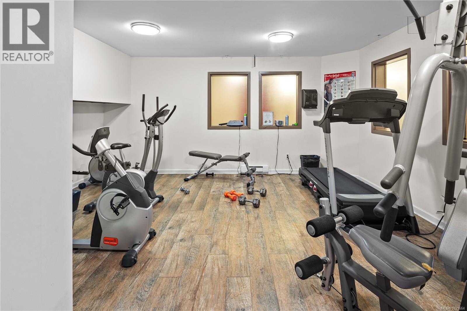 #205 663 Goldstream Ave - 27