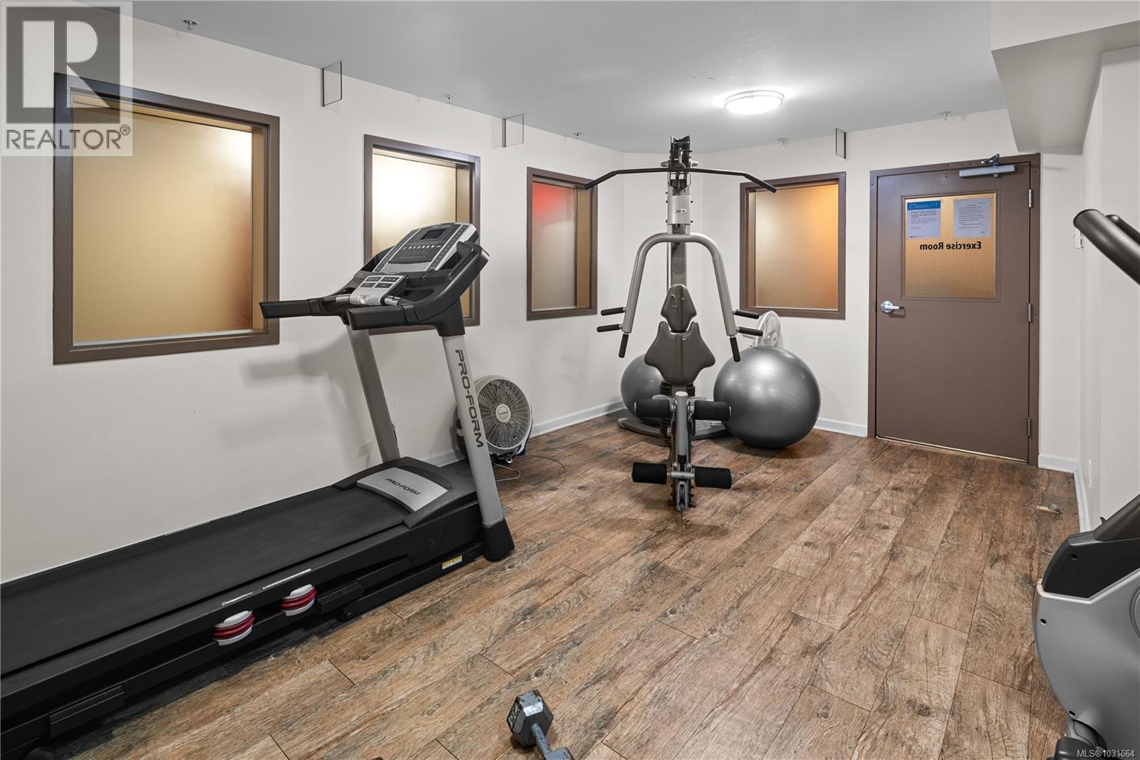 #205 663 Goldstream Ave - 28