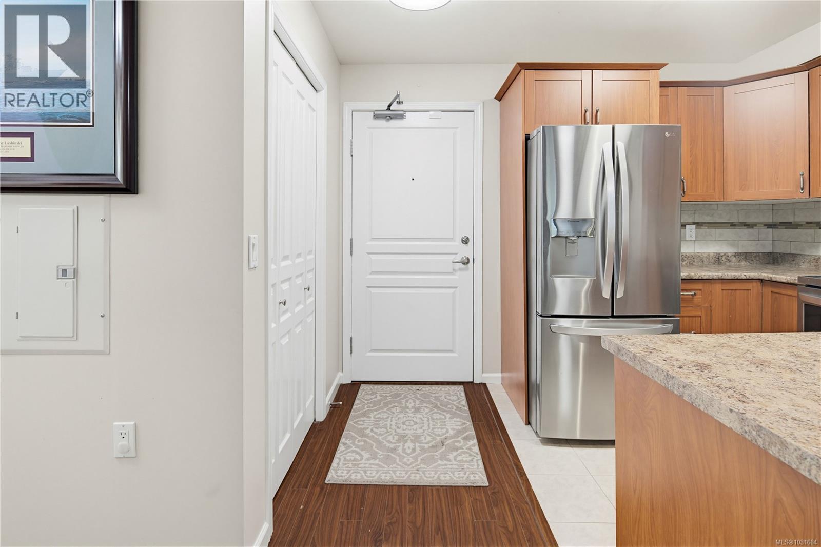 #205 663 Goldstream Ave - 7