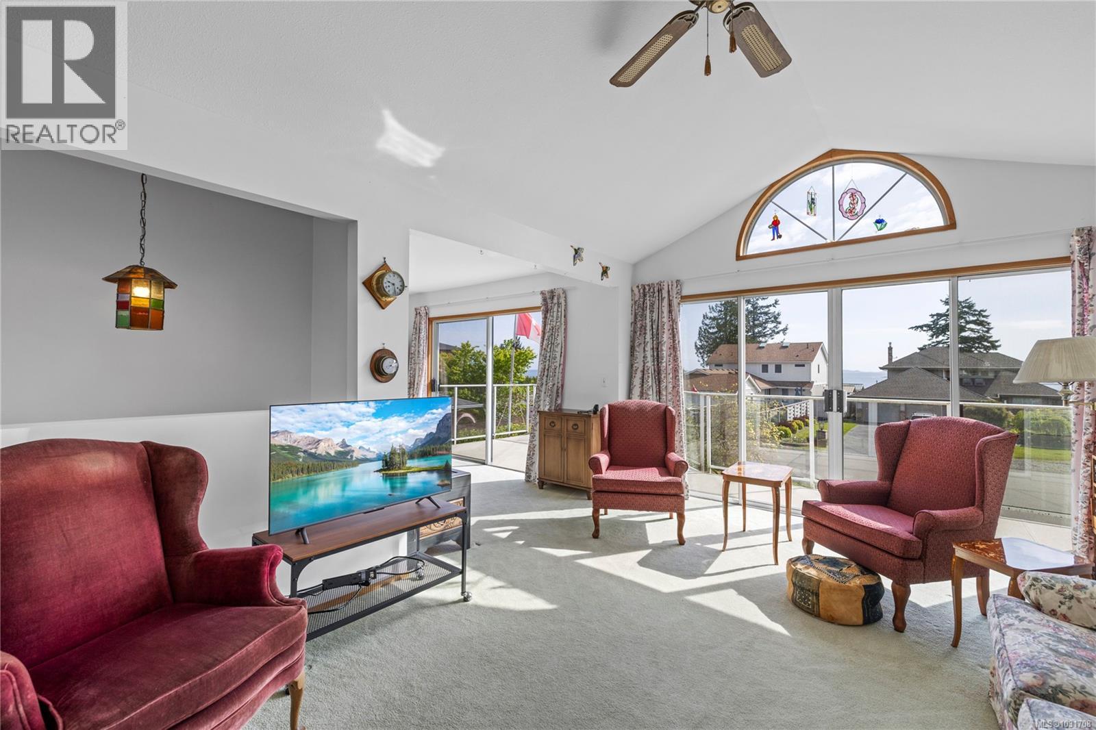 465 Heather Pl - Image 3