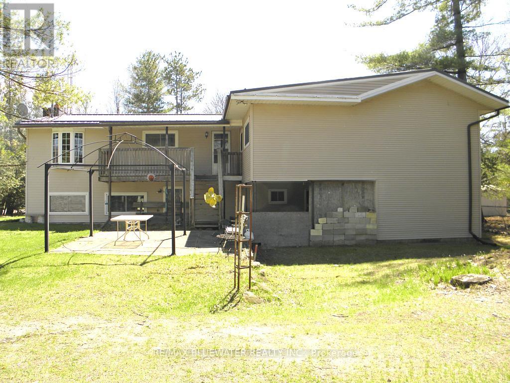 6386 VICTORIA AVENUE — photo 12