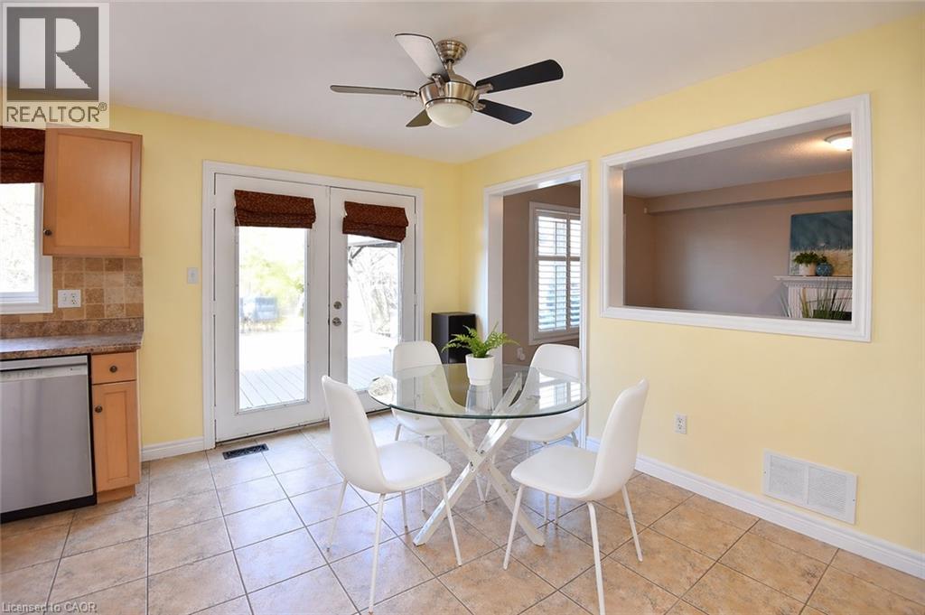 72 ETHERINGTON Crescent - 4