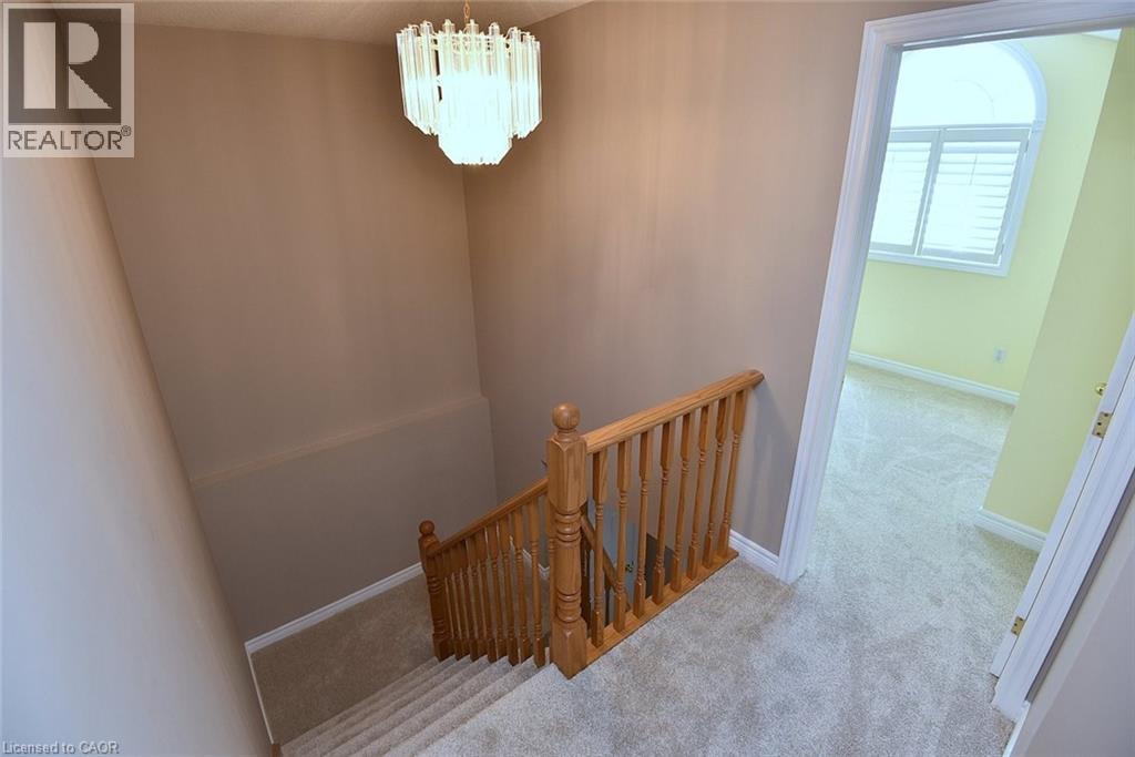 72 ETHERINGTON Crescent - 7