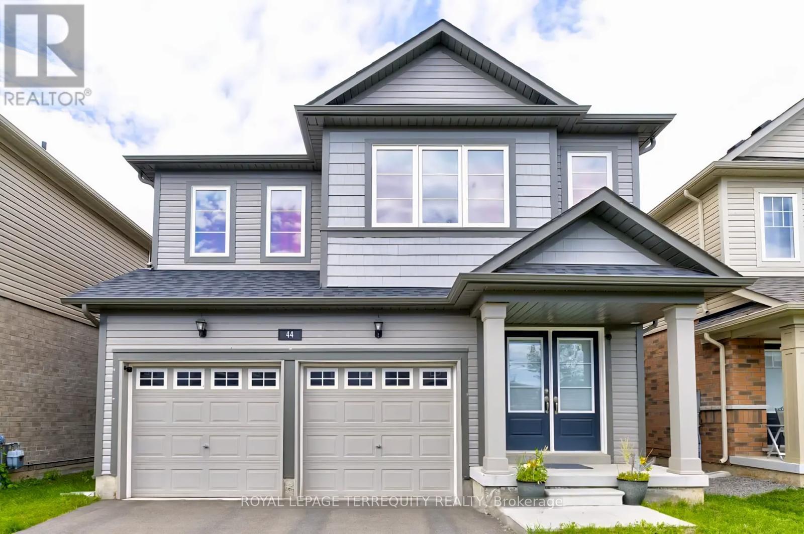 44 COTTONWOOD CRESCENT - 2