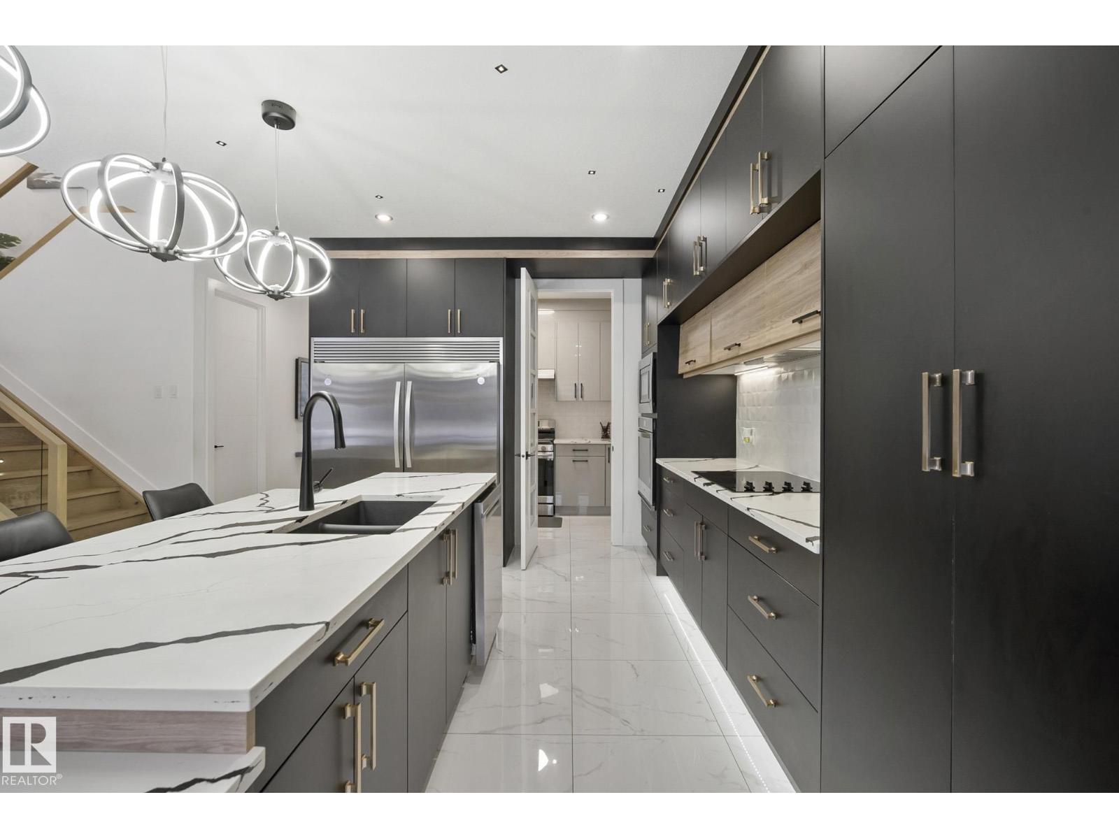 1108 150 AV NW, Edmonton