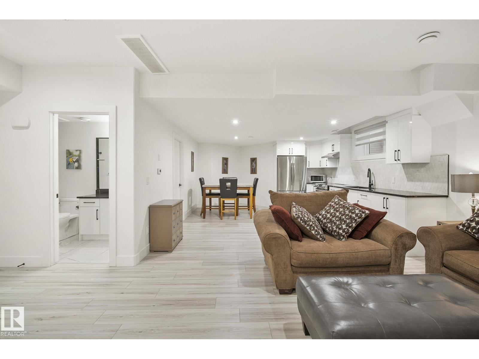 1108 150 AV NW, Edmonton