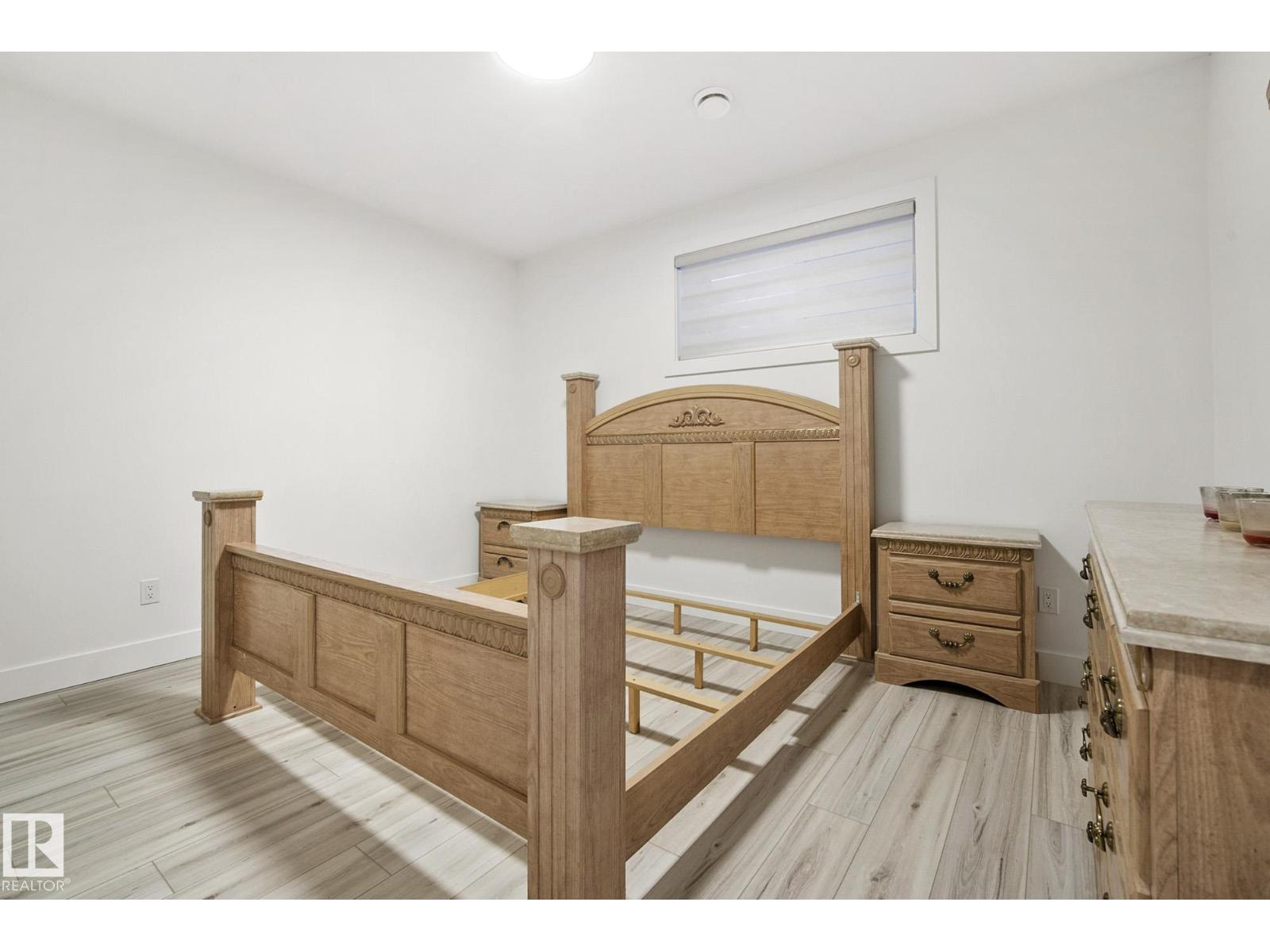 1108 150 AV NW, Edmonton