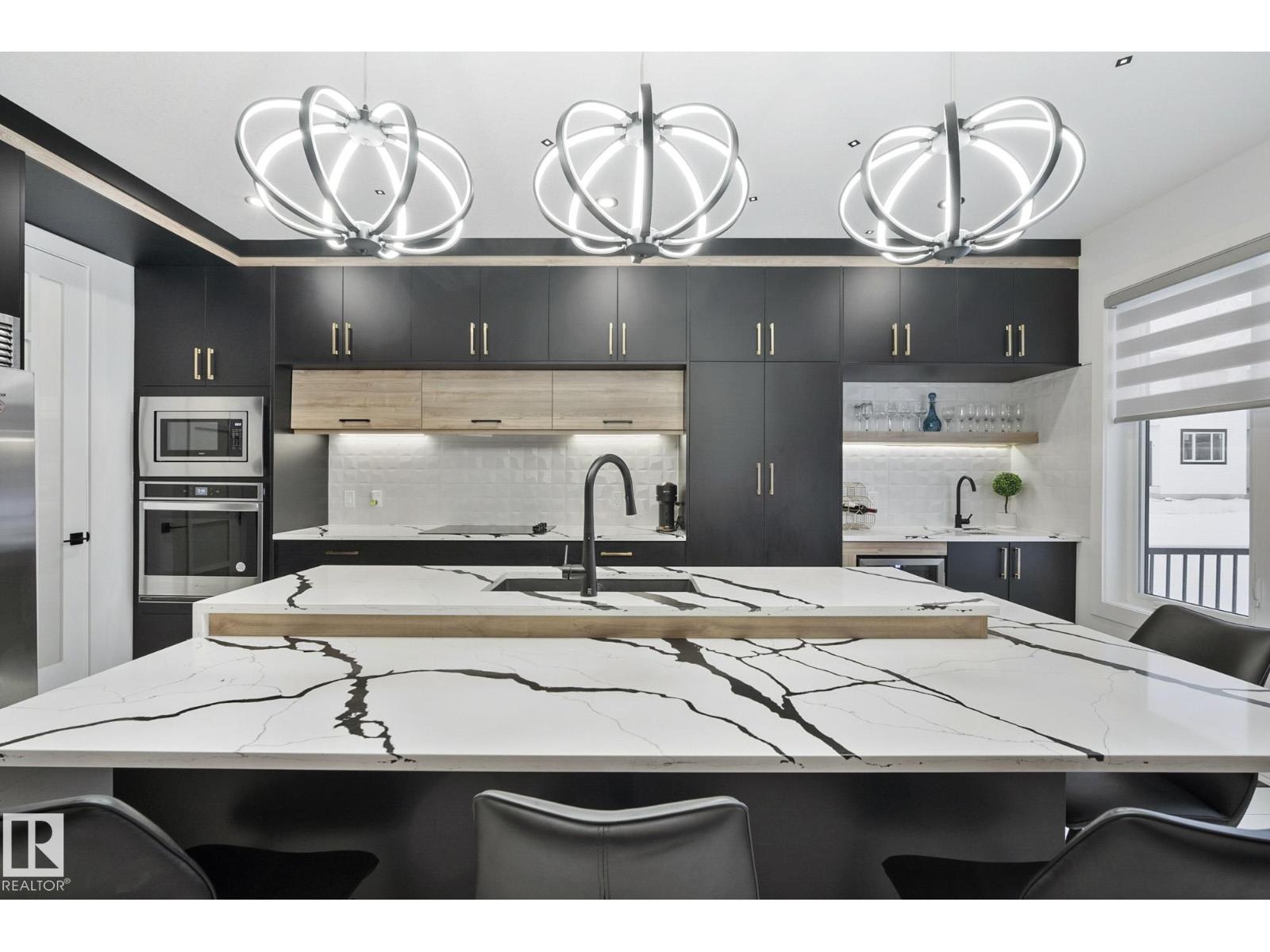 1108 150 AV NW, Edmonton