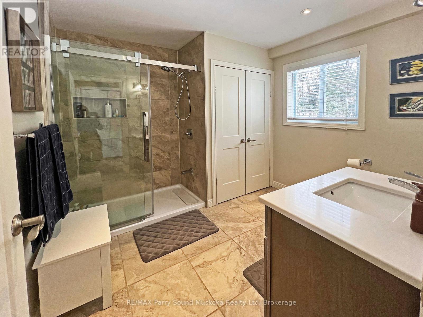 Updated modern 3 pc bath