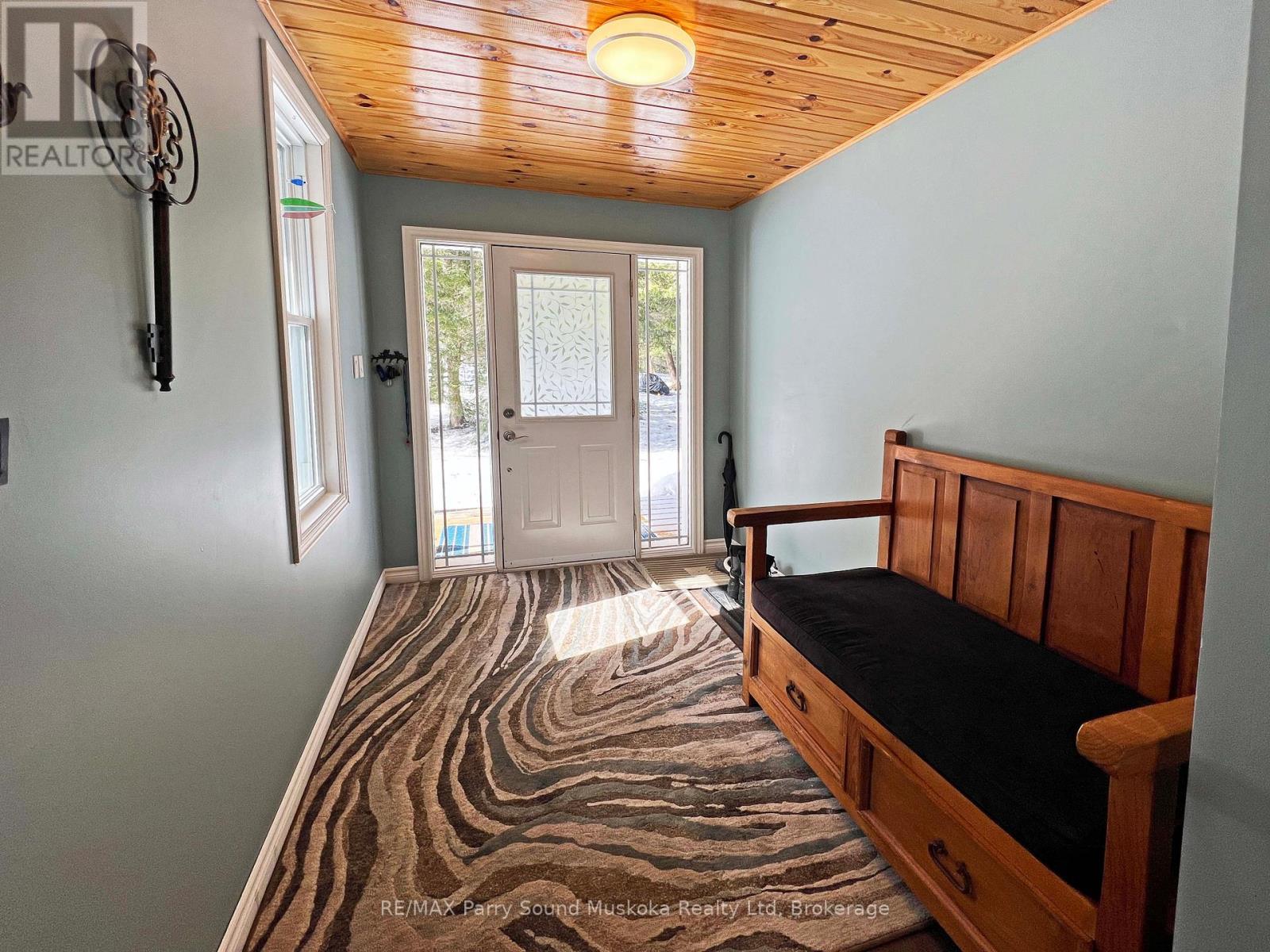 Large bright foyer