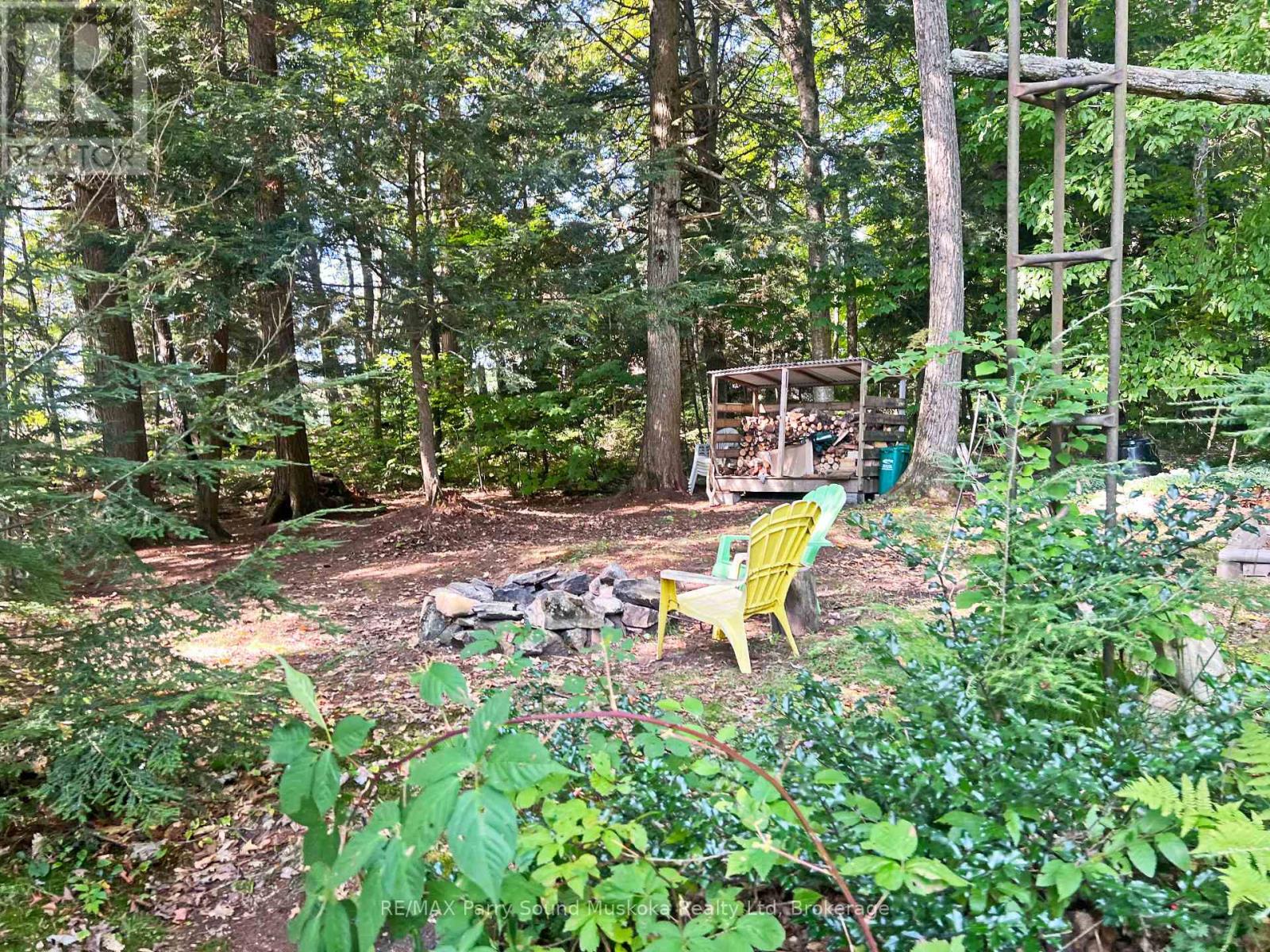 Make memories around the firepit