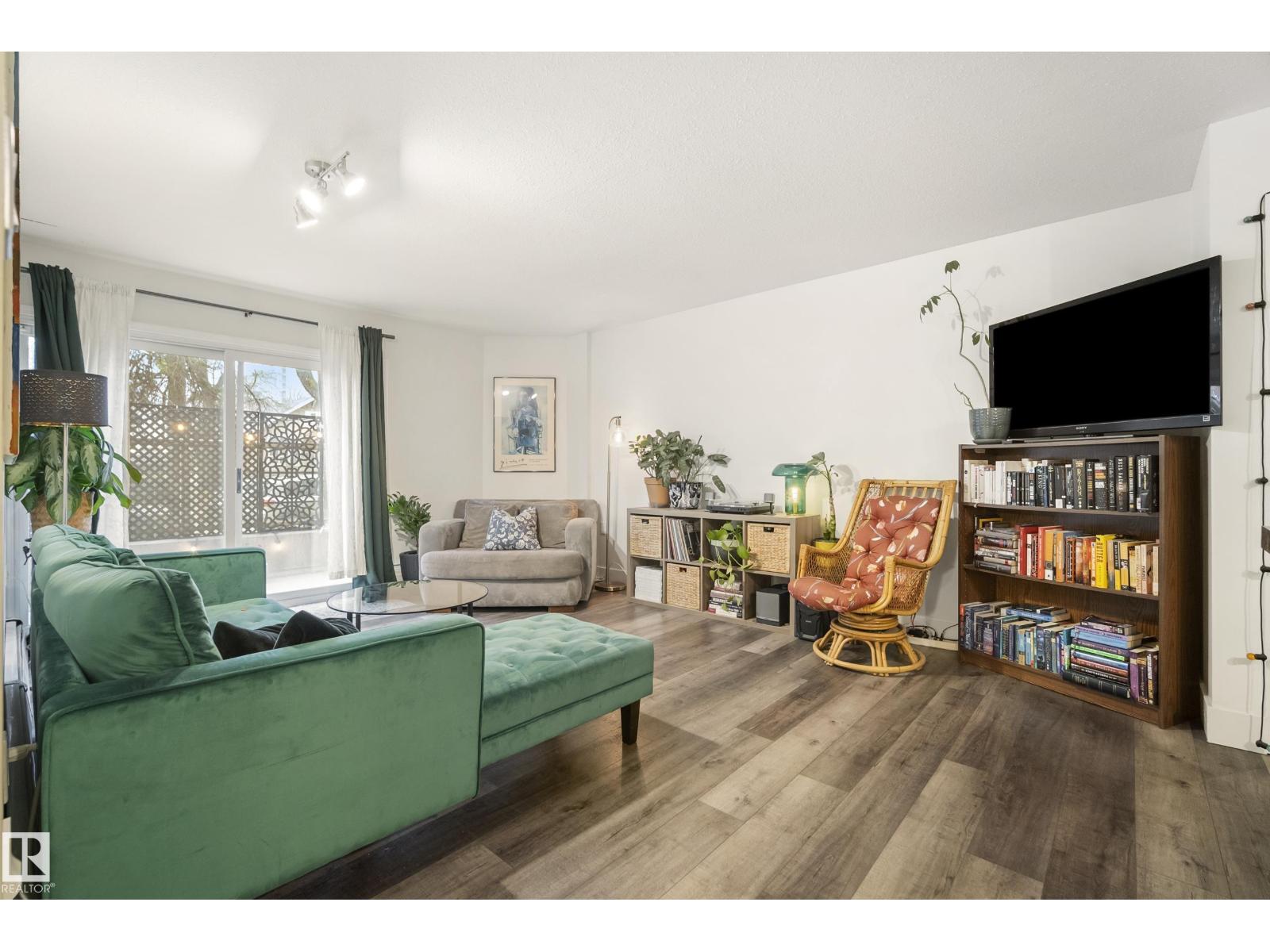 #103 9715 110 ST NW, Edmonton