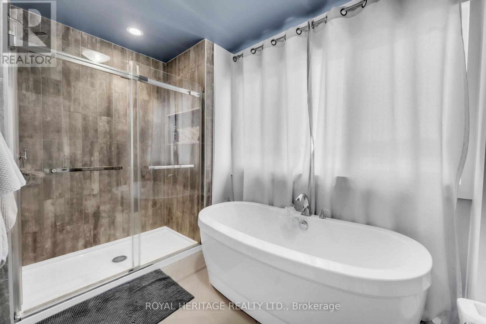 Master Ensuite