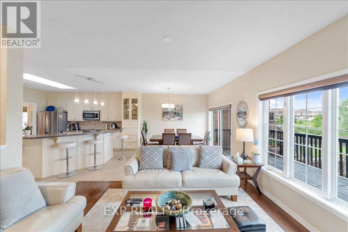 1376 BUTLER STREET — photo 13