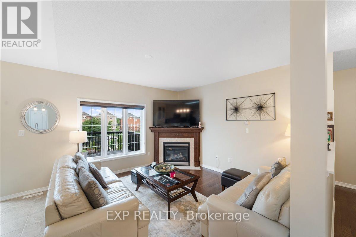 1376 BUTLER STREET — photo 15