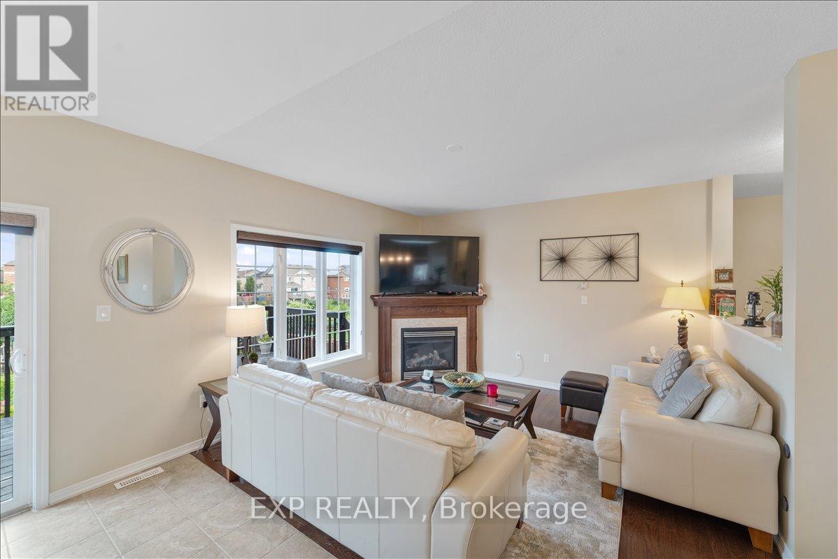 1376 BUTLER STREET — photo 16