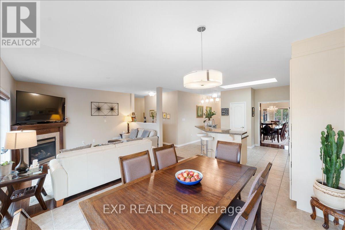 1376 BUTLER STREET — photo 20
