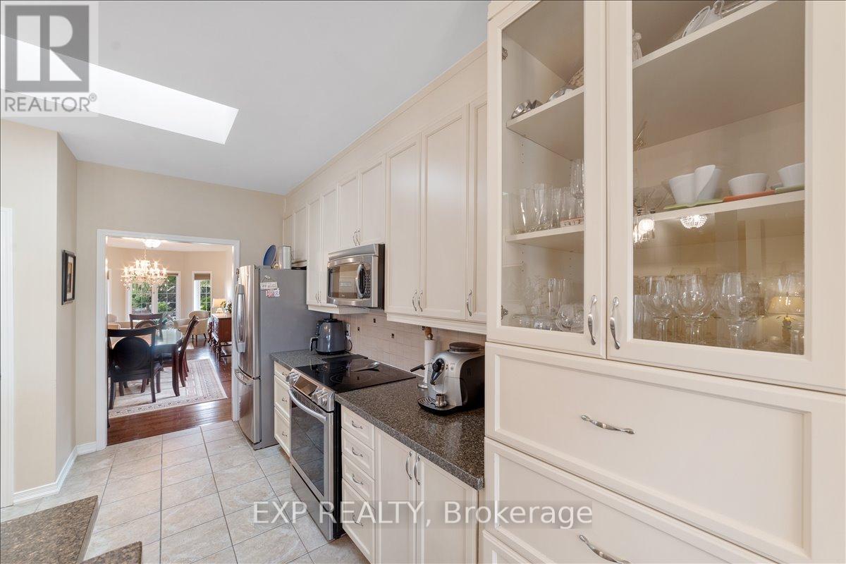 1376 BUTLER STREET — photo 22