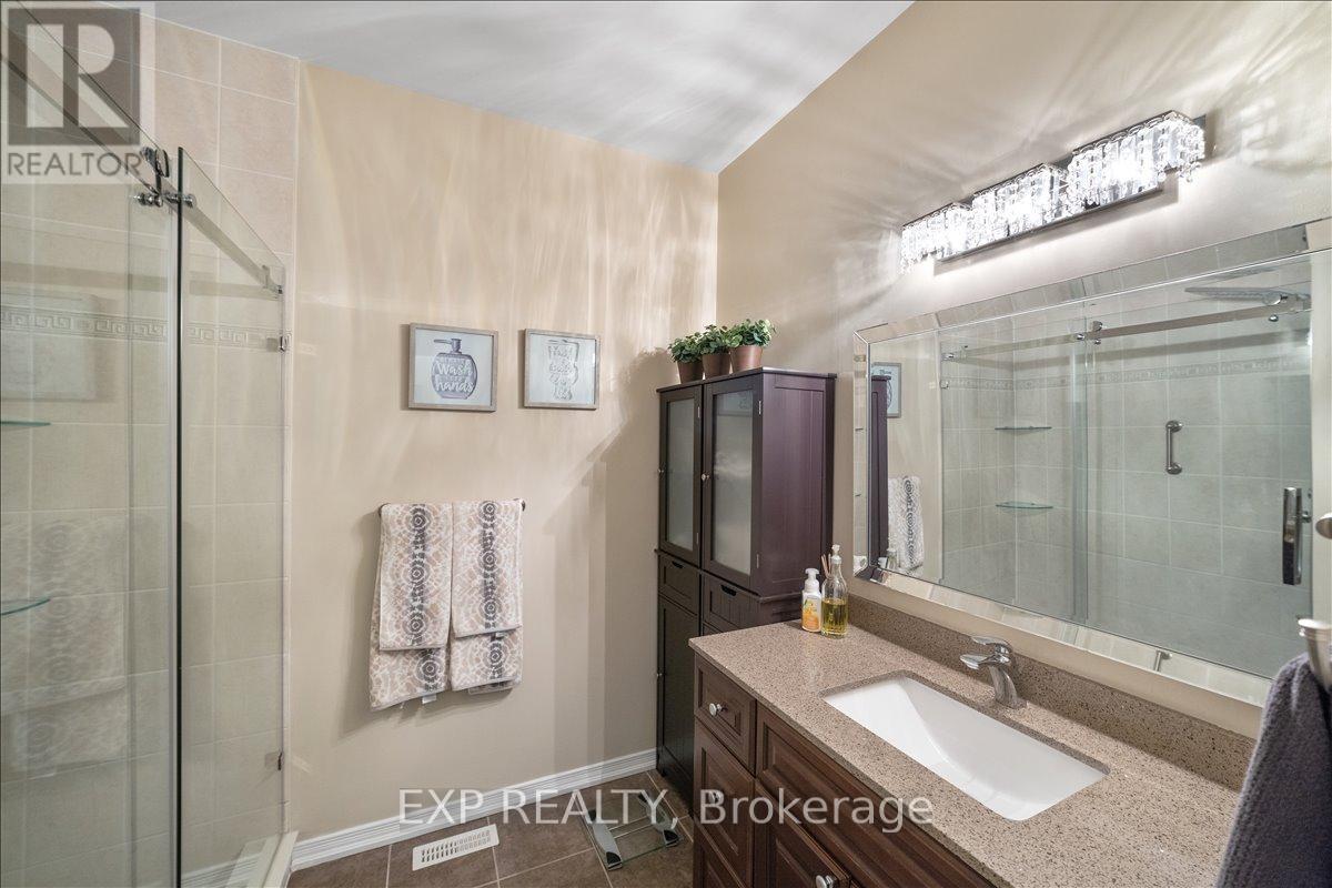 1376 BUTLER STREET — photo 30
