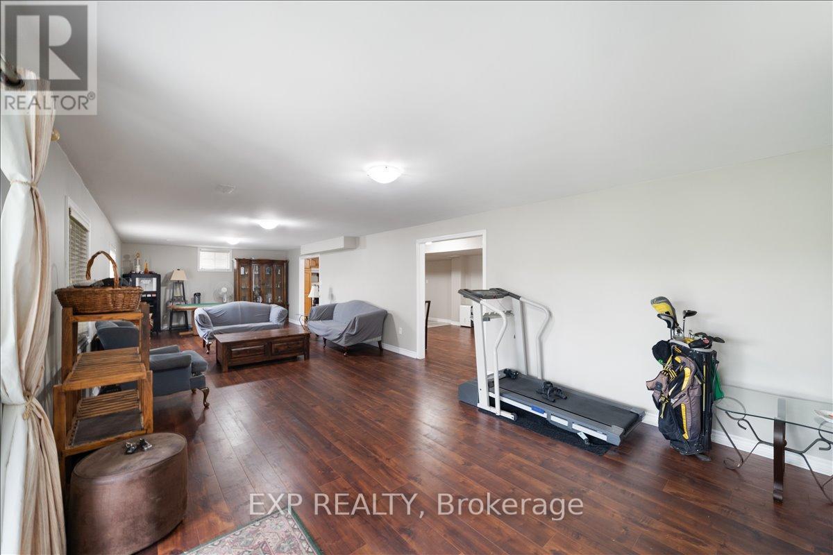 1376 BUTLER STREET — photo 33