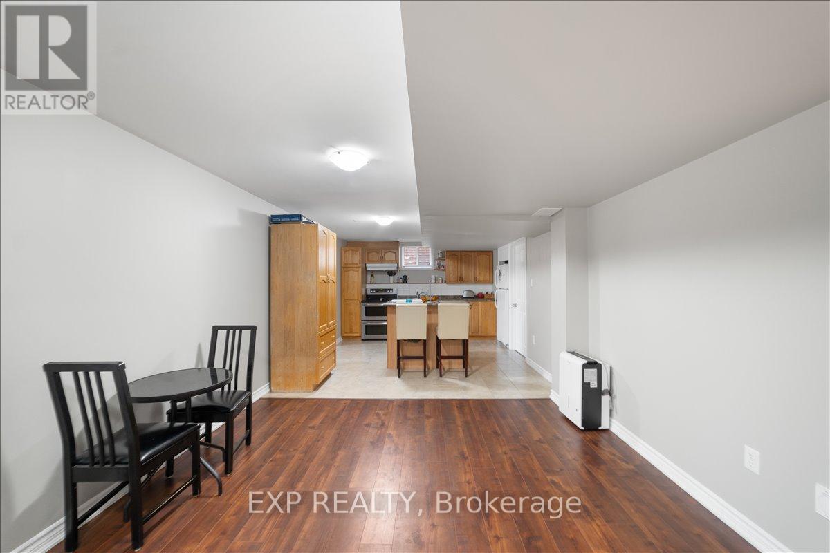 1376 BUTLER STREET - 35