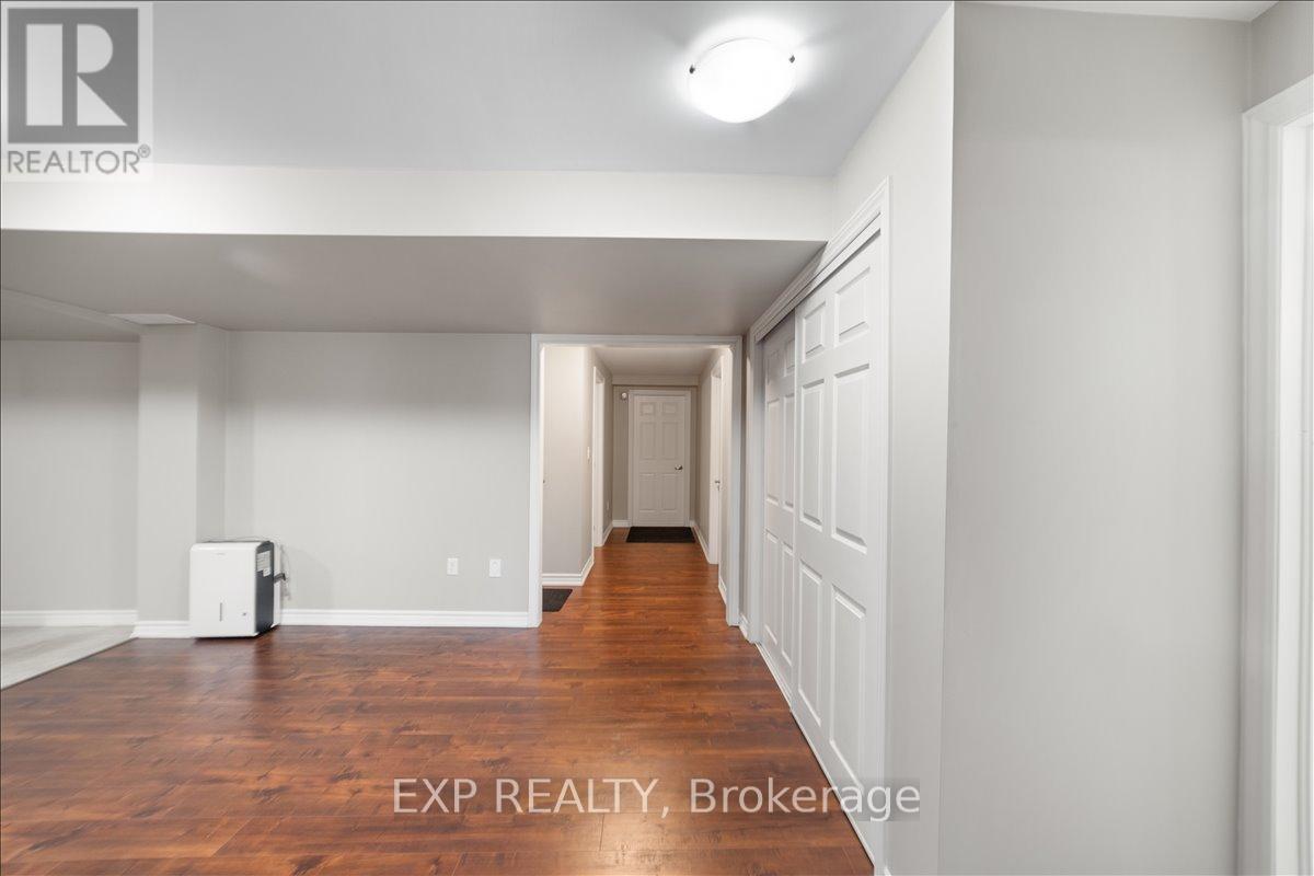 1376 BUTLER STREET — photo 36