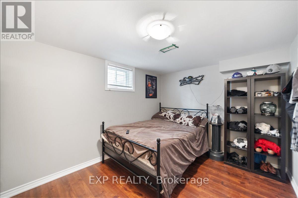 1376 BUTLER STREET — photo 37