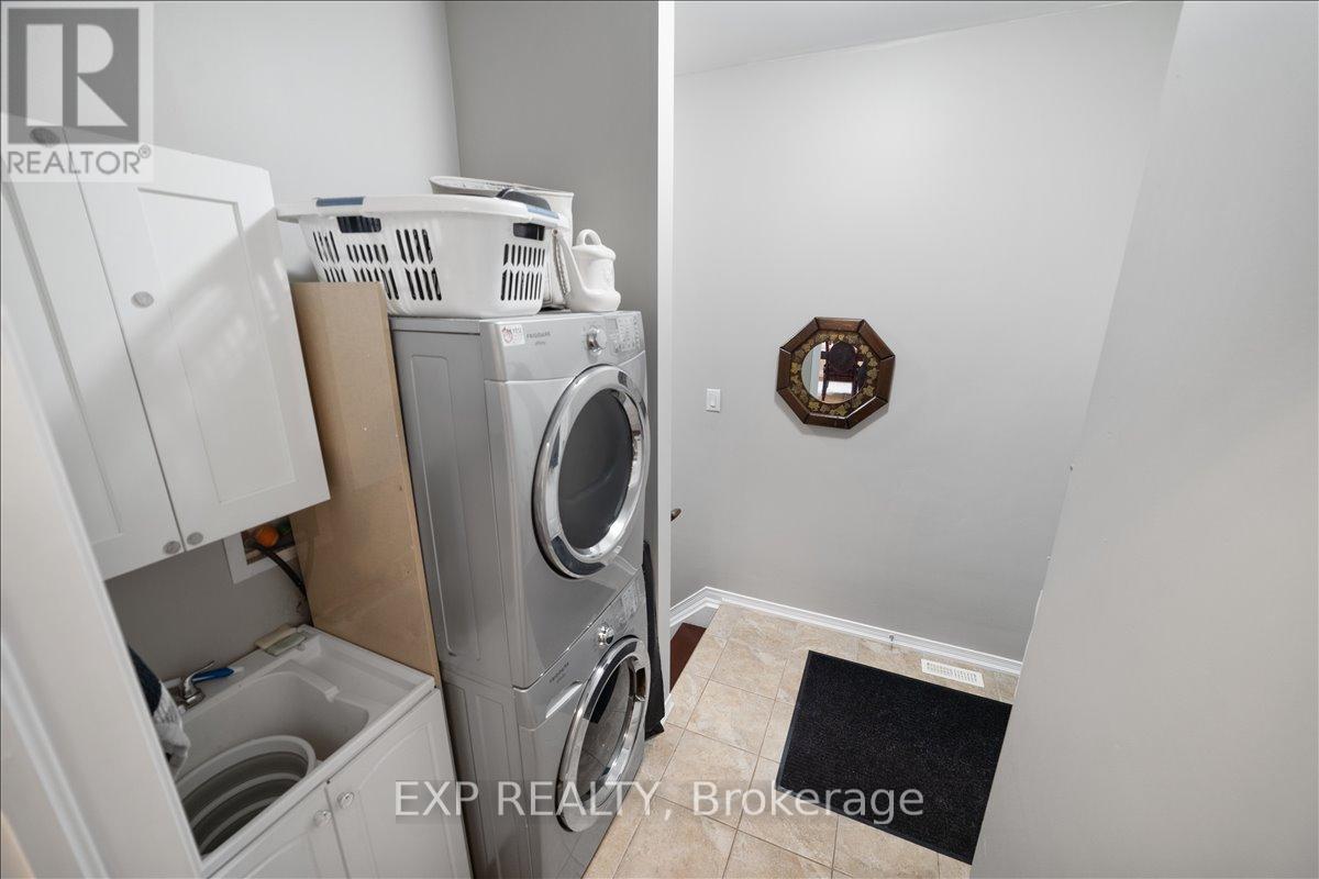 1376 BUTLER STREET — photo 38