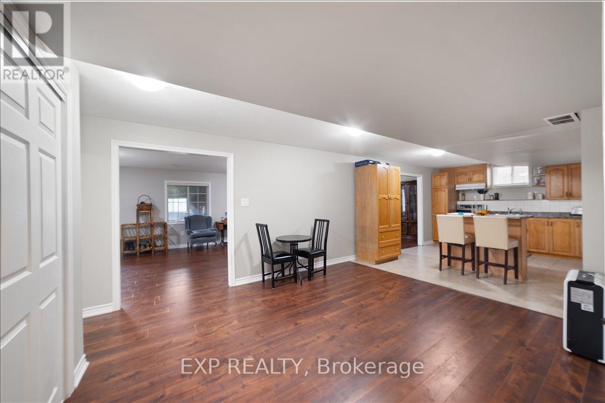 1376 BUTLER STREET — photo 39