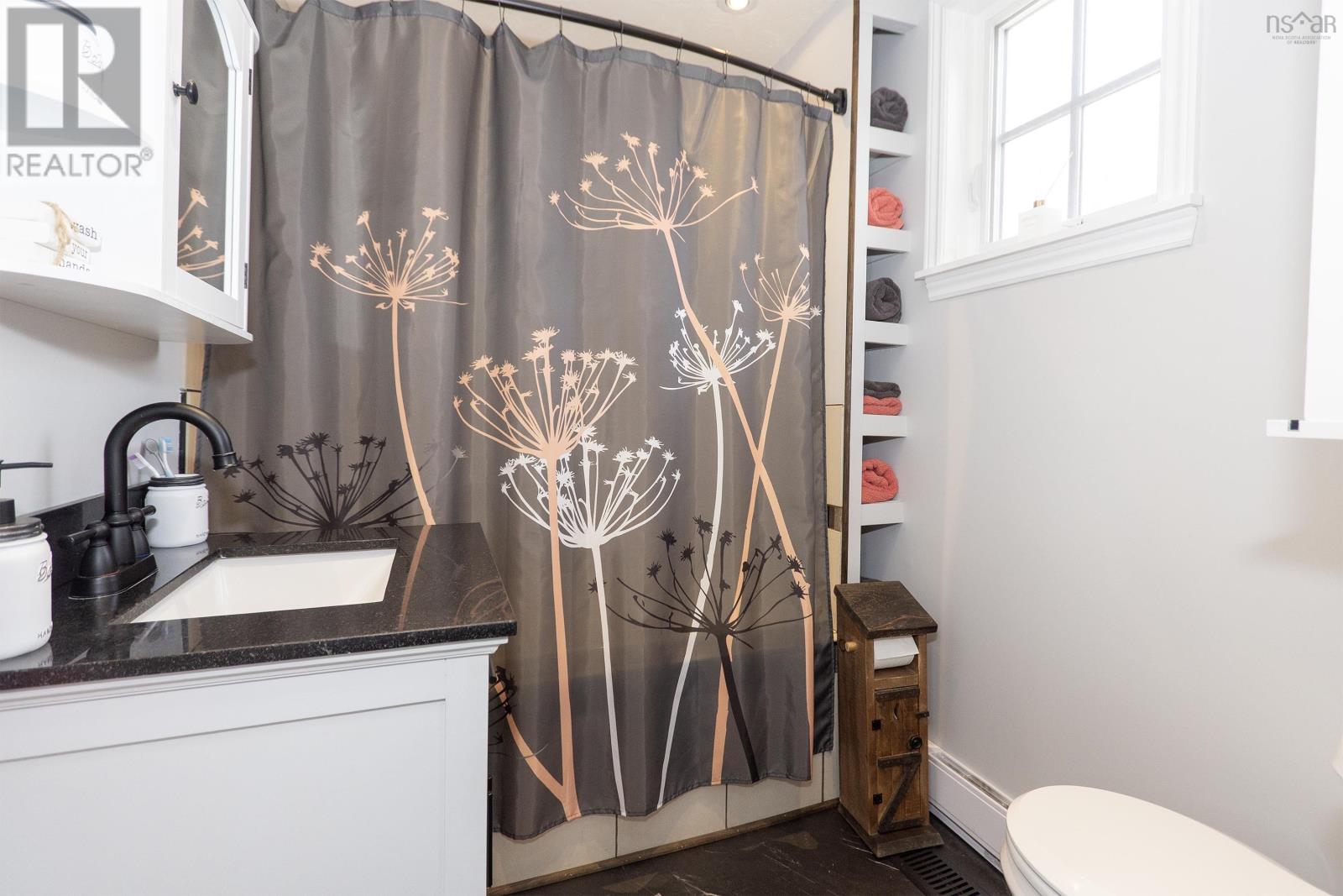 Property 16 of 40 of 28 Westminster Avenue