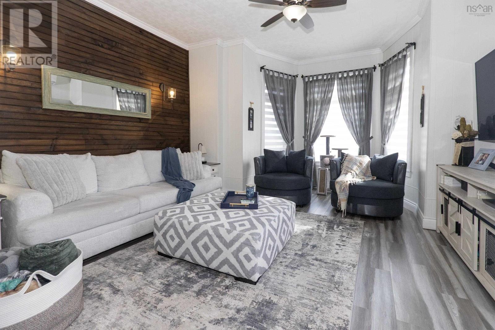 Property 19 of 40 of 28 Westminster Avenue