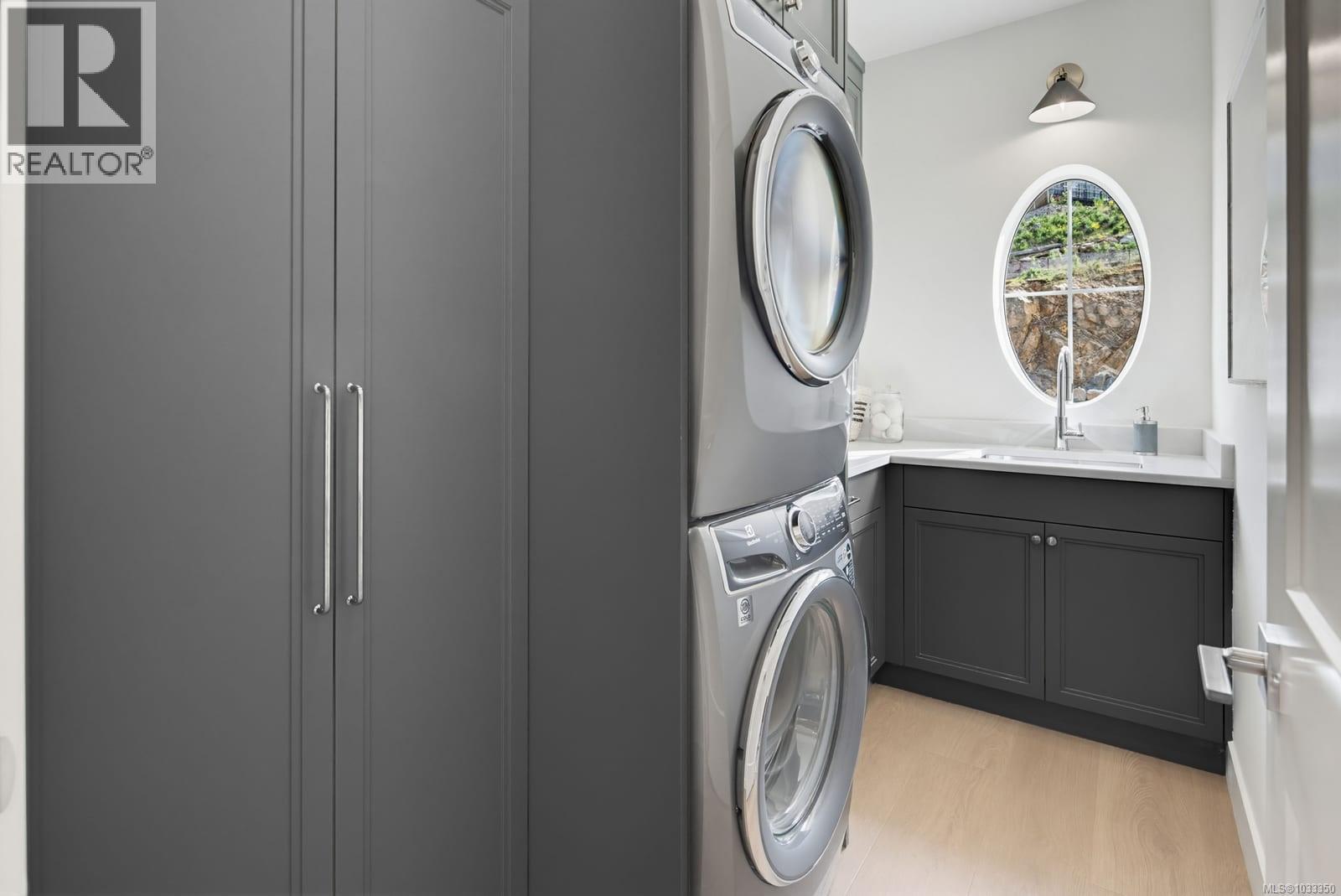 1248 Cedarbrook Way - 37