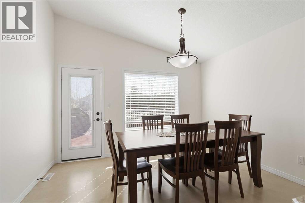 245 Warren Way, Fort McMurray