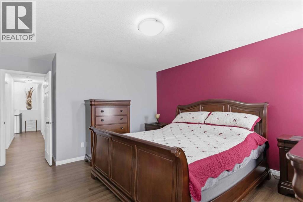 245 Warren Way, Fort McMurray