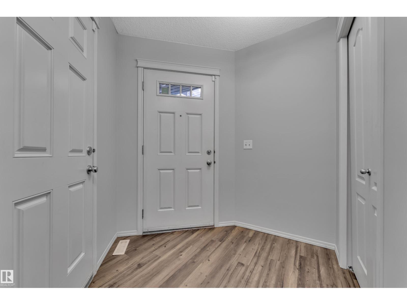 718 177 ST SW, Edmonton