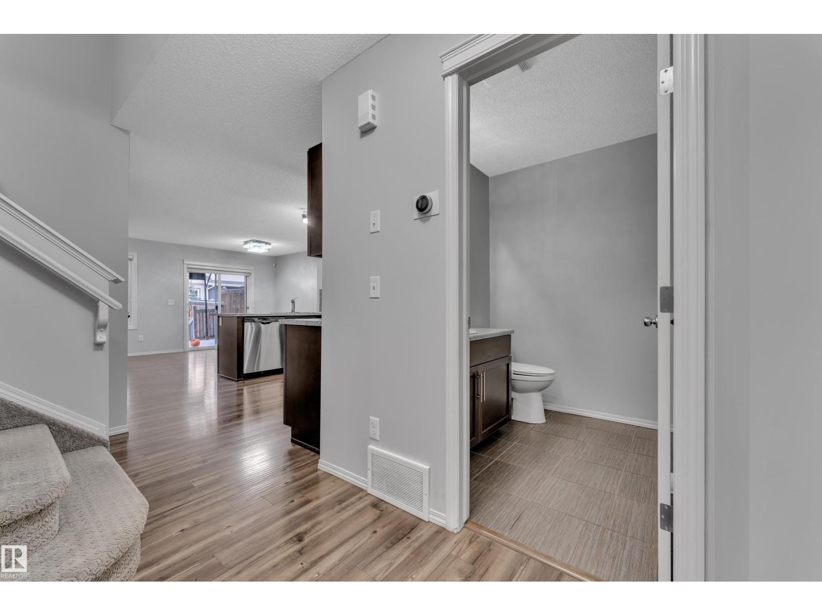 718 177 ST SW, Edmonton