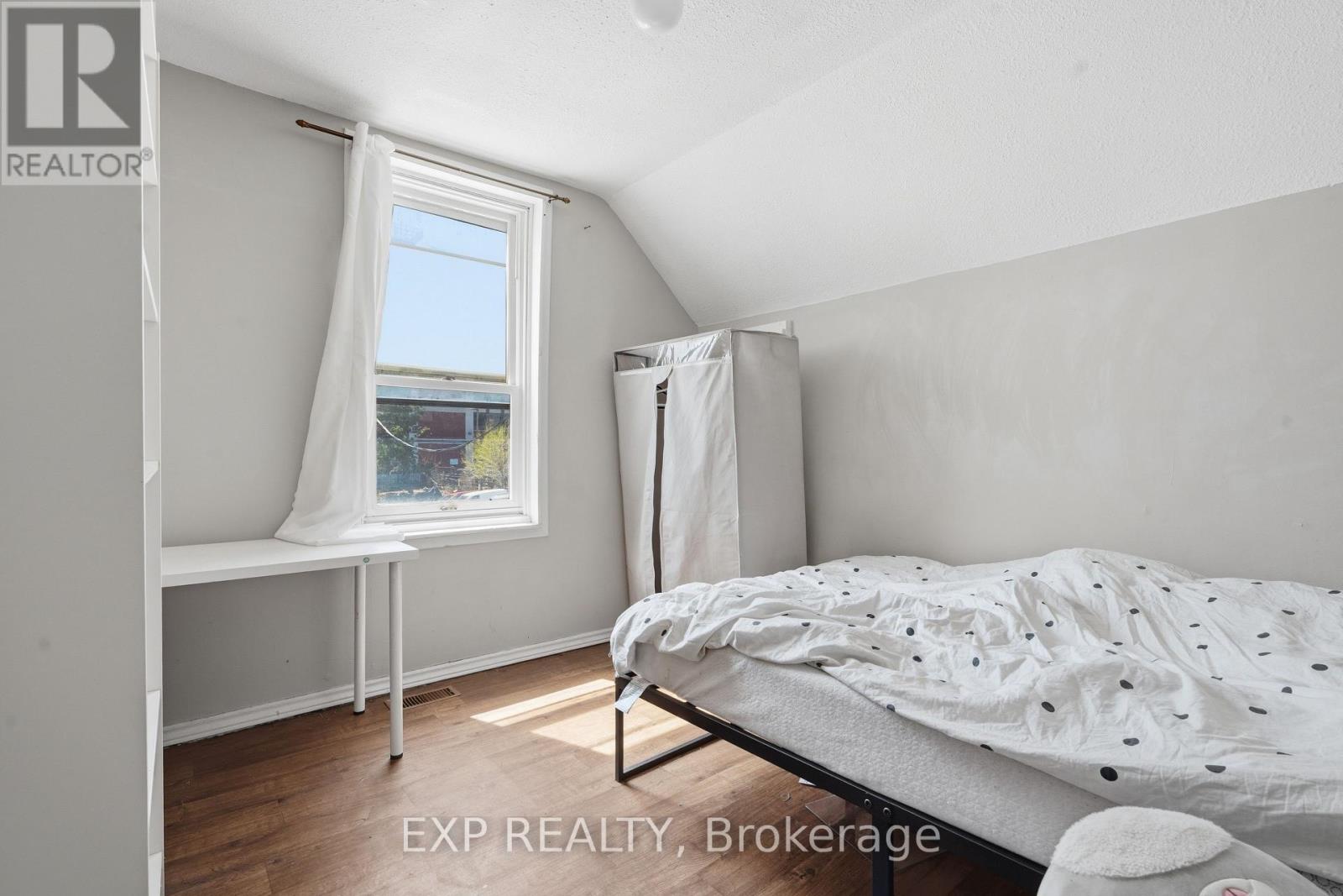 211 REBECCA STREET — photo 10